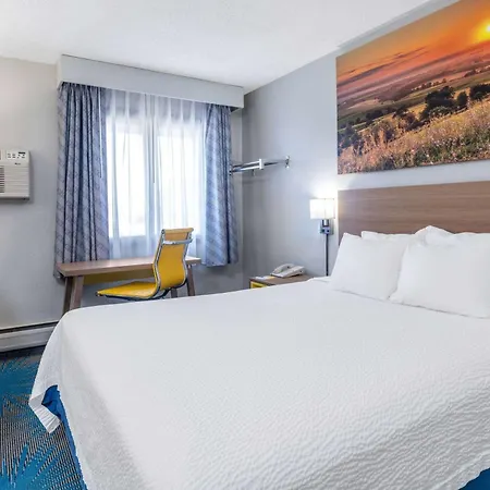 Days Inn By Wyndham Sioux Falls Airport-3